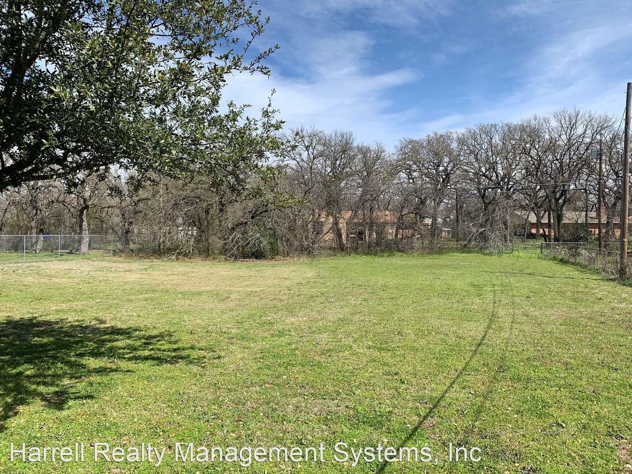 1924 Post Oak Dr - Photo 3 of 4