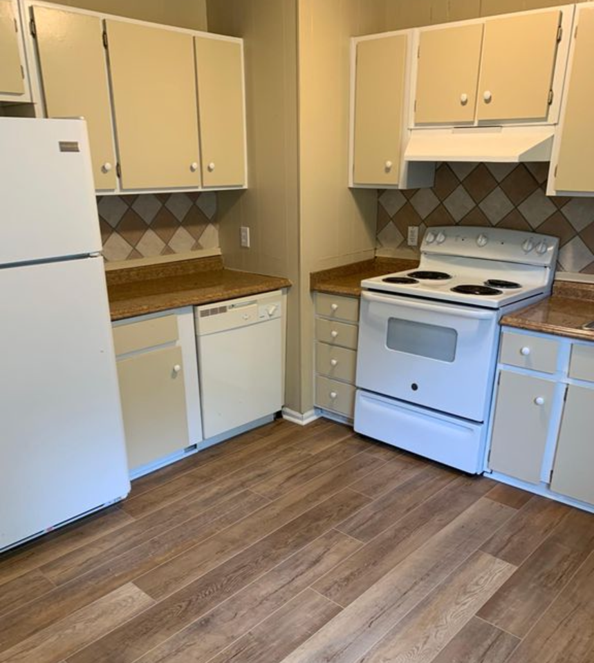 637 Aubrey Dr #1 - Photo 3 of 15