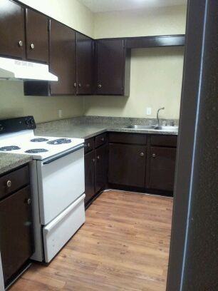 Valencia Park Apartments - Photo 2 of 9