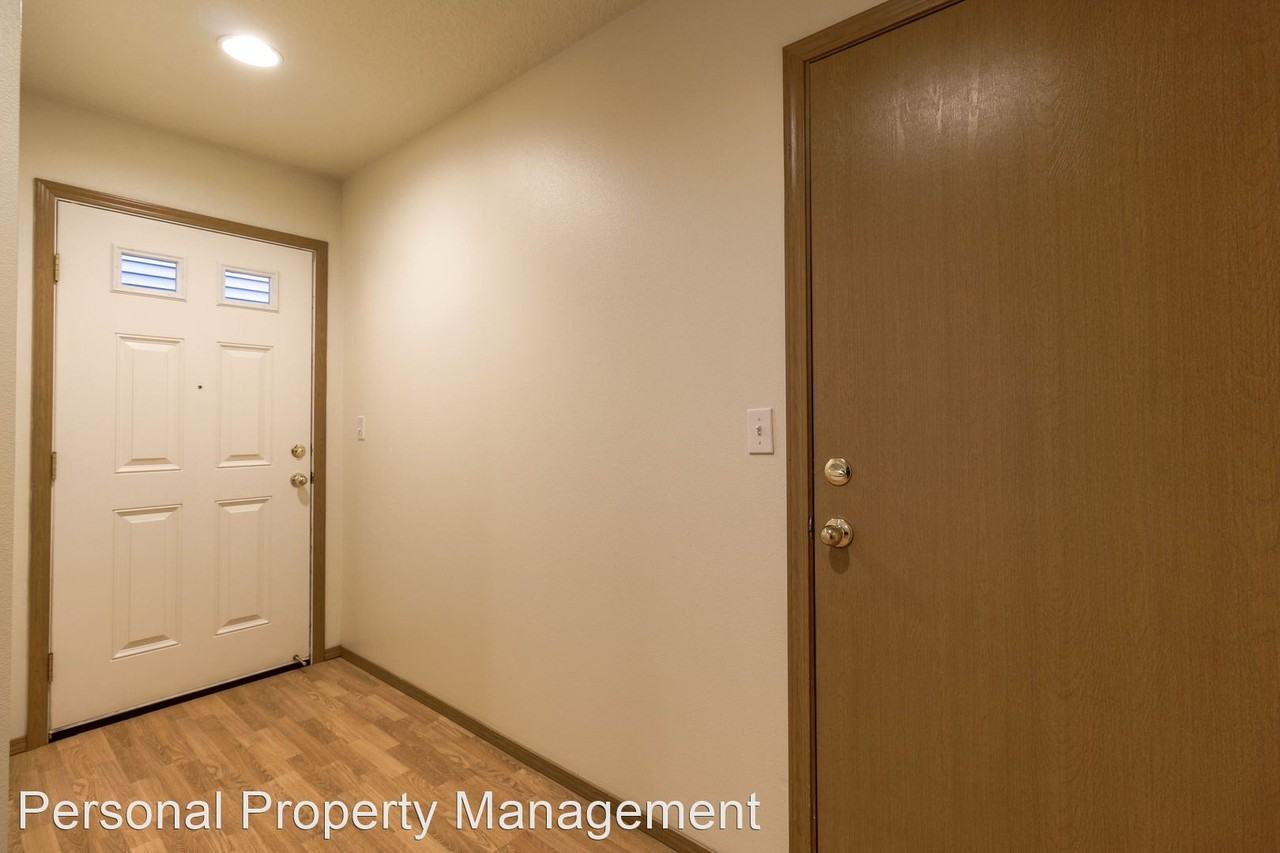 8111 Ne 36th Ct - Photo 2 of 16