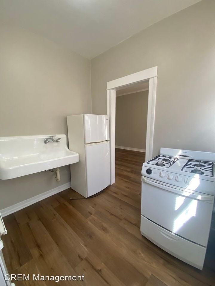 4675 Hollywood Blvd. - Photo 2 of 4