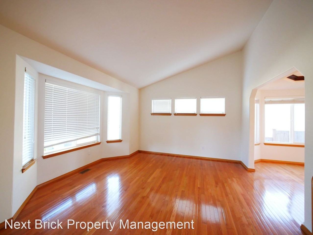 5304 151st St Sw - Photo 2 of 20