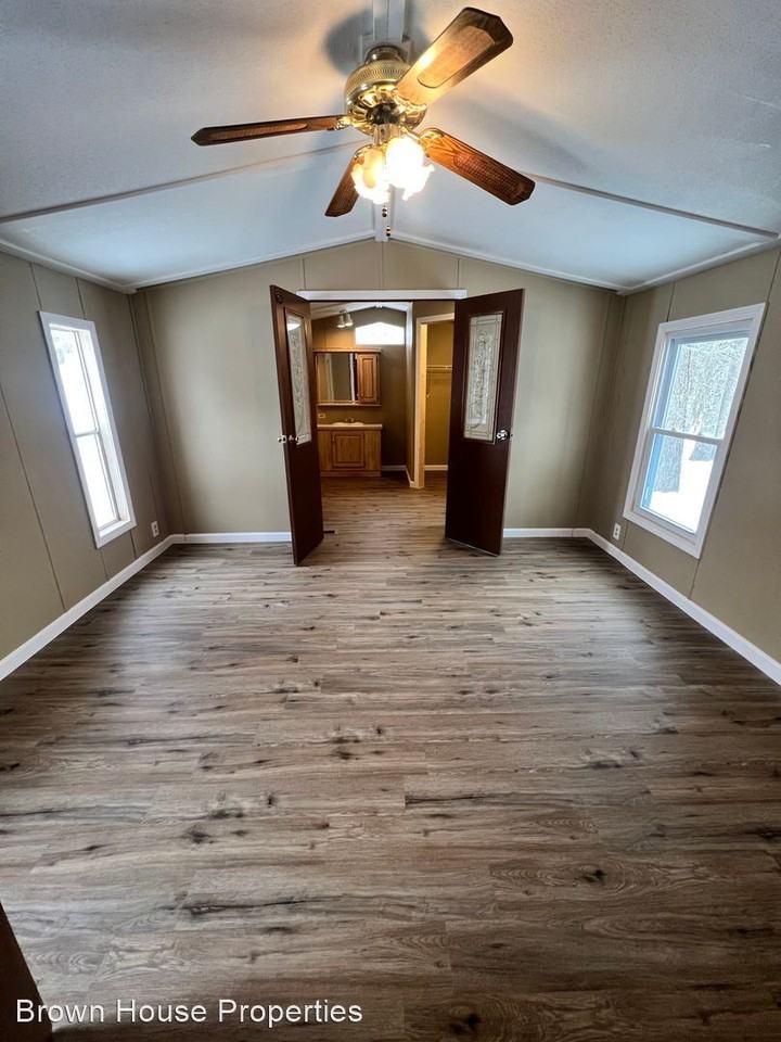 Shady Acres Shady Acres Drive - Photo 3 of 8