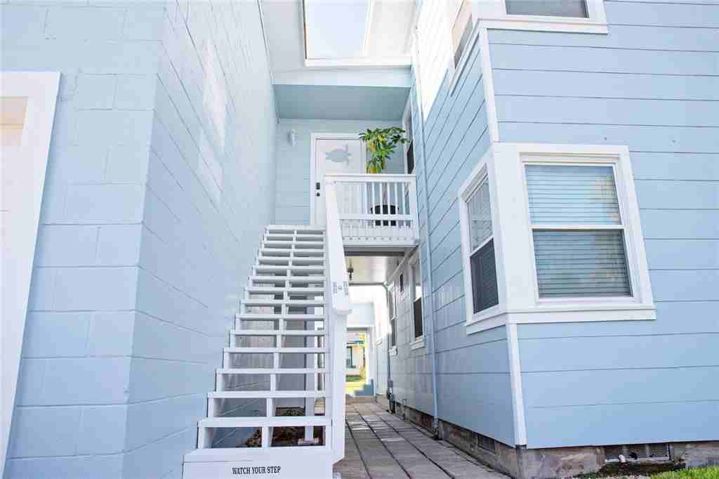 4119 4119 Avenue T 1/2 3 - Photo 2 of 21