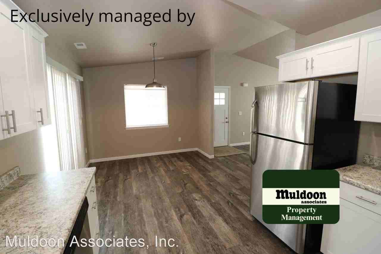 2523 Lowell Ave - Photo 3 of 10