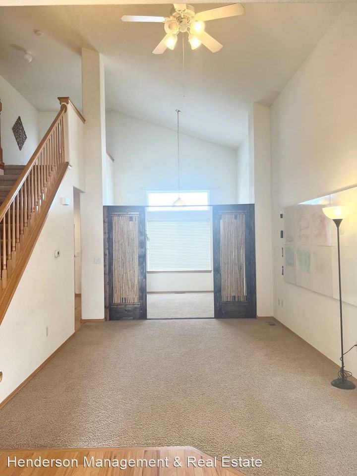 10528 Sunburst Ave - Photo 2 of 20