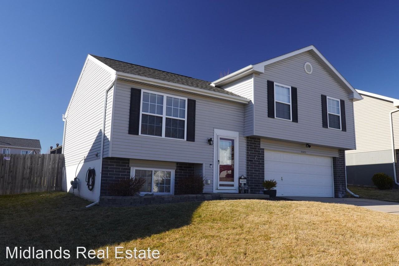 14406 S 28th St, Bellevue, NE 68123 3 Bedroom Apartment for Rent
