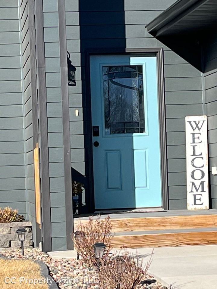 576 Quinton Ln, Box Elder, SD 57719 4 Bedroom Apartment for Rent