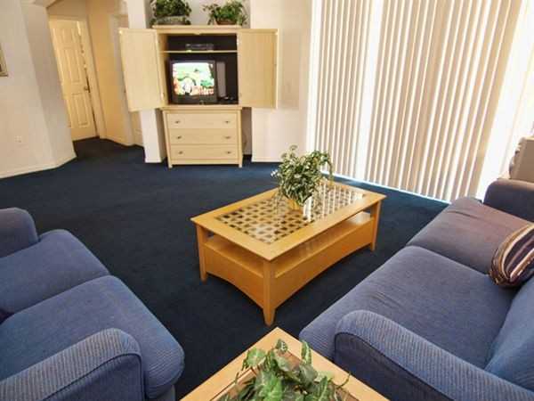 611 Saddle Ridge Dr - Photo 3 of 11