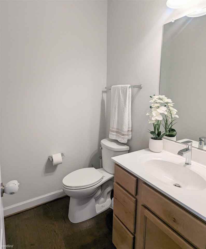 613 Leigh Way - Photo 3 of 29