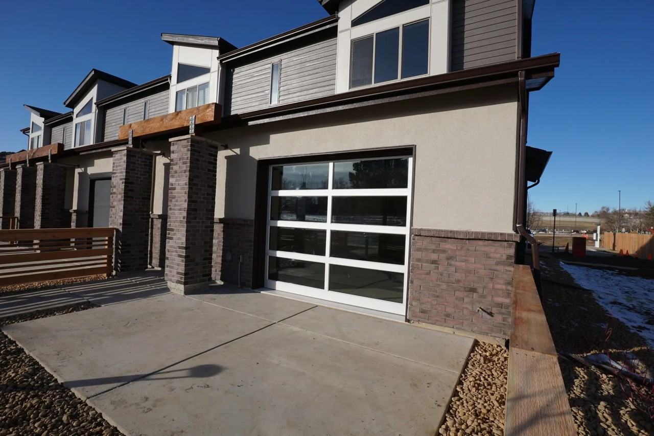 4005 S Teller St - Photo 2 of 10