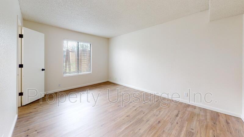 2952 Robert Ct - Photo 2 of 8
