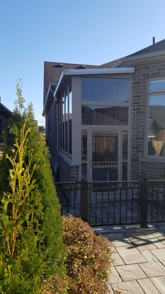 1668 Angus St #1 - Photo 3 of 10