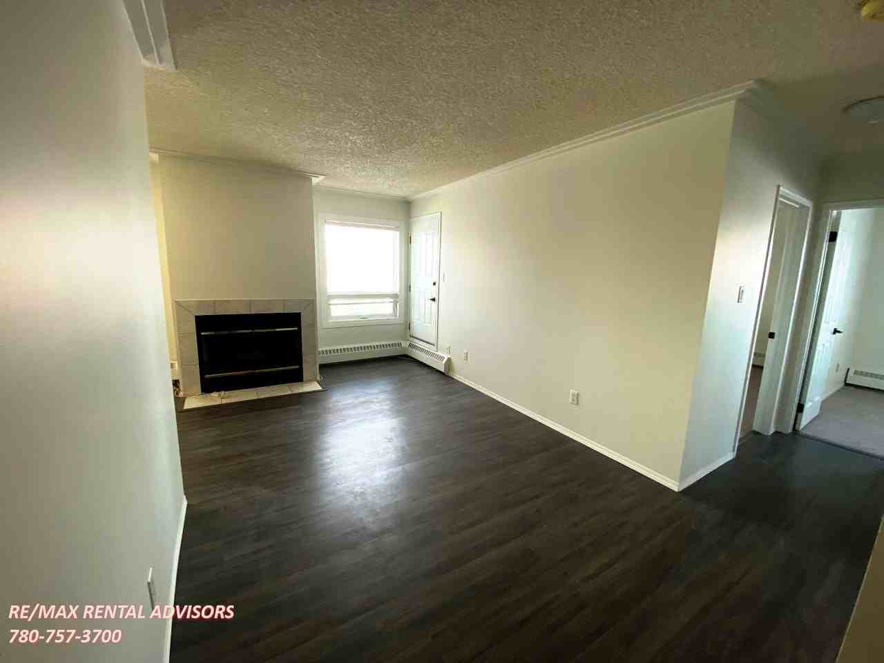 11807 101 St Nw - Photo 3 of 9