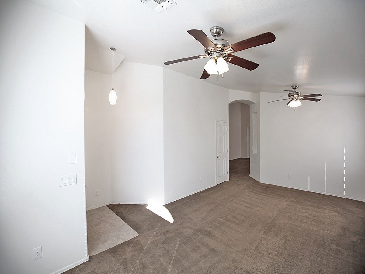 10330 W San Juan Ave - Photo 2 of 14