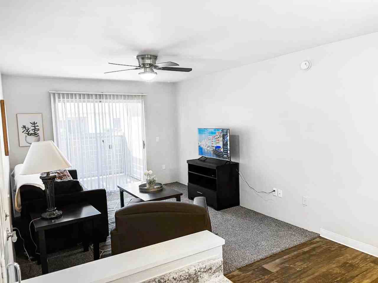 2162 W. Speedway Blvd - Photo 2 of 7