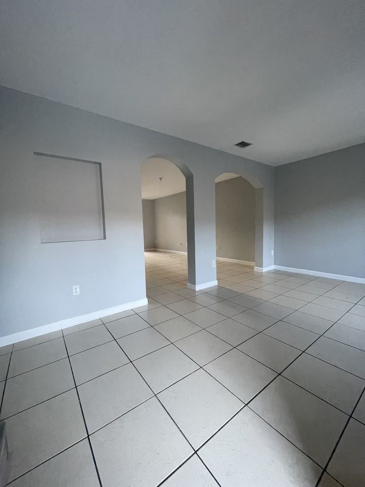 9382 Southwest 171st Place - Photo 3 of 17