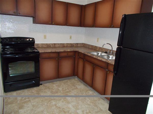 Morganford Square Apartments - Photo 2 of 4