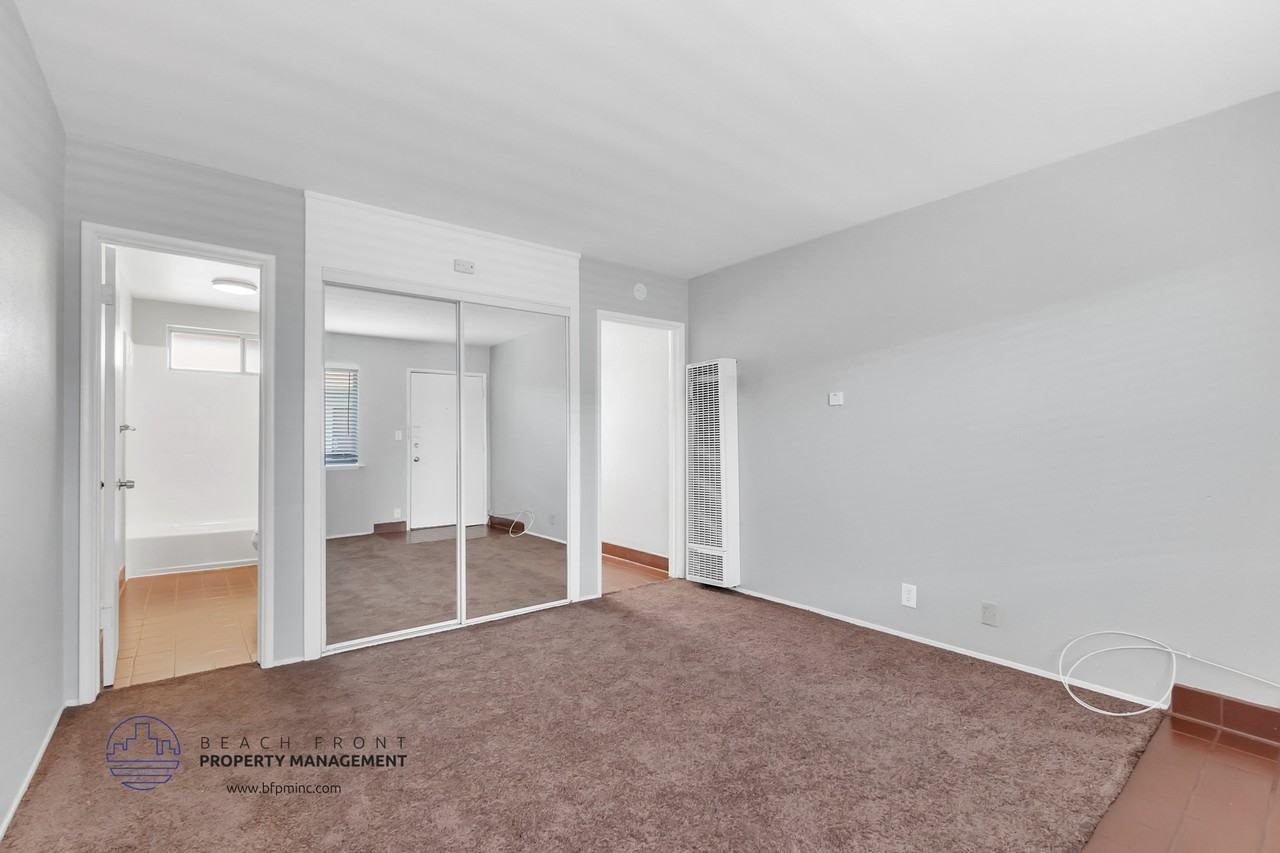 Carson Palms Apartments - Photo 4 of 14