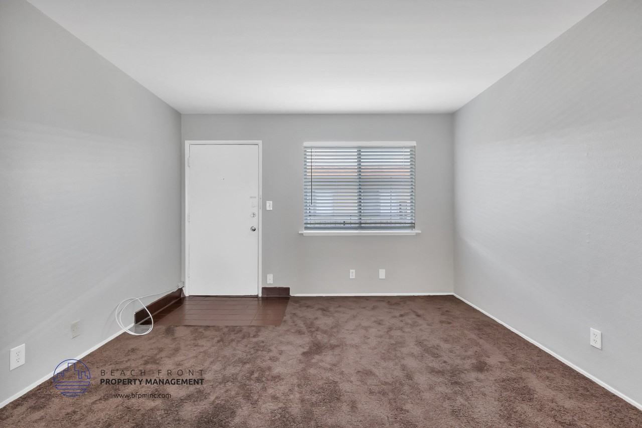 Carson Palms Apartments - Photo 5 of 14