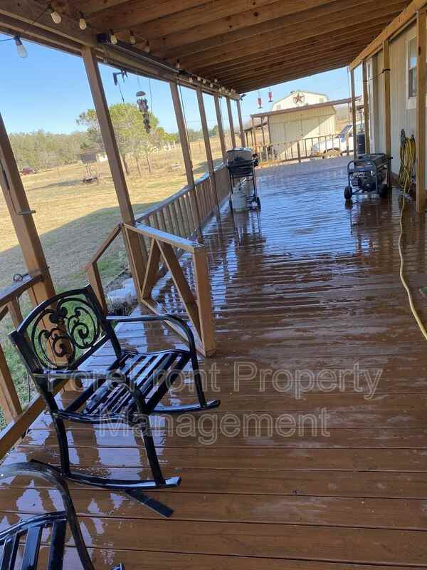 1555 S View Dr - Photo 2 of 15