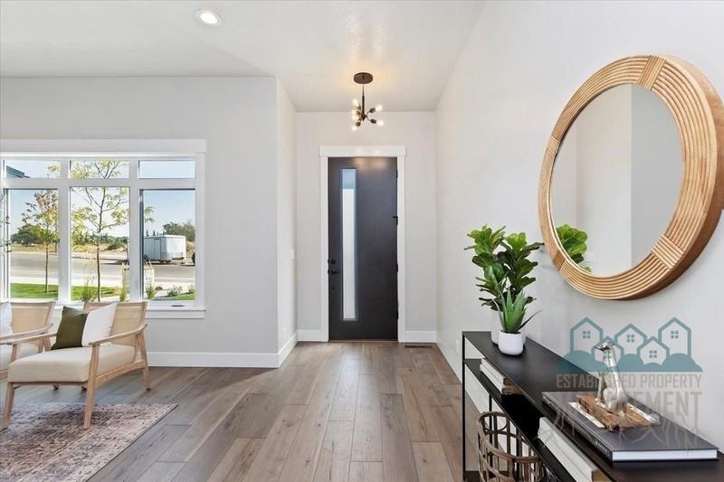 1740 E State Ave - Photo 2 of 37