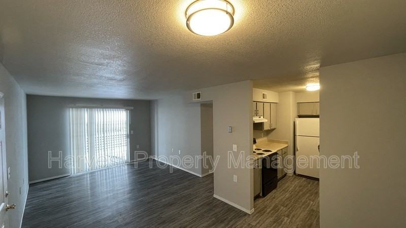 3460 E Lombard St - Photo 2 of 12