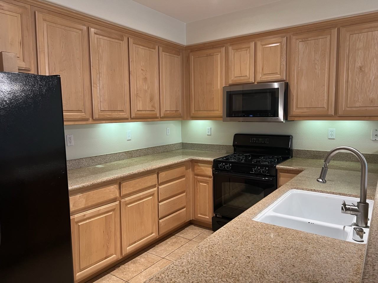 3715 Dublin Boulevard - Photo 7 of 48