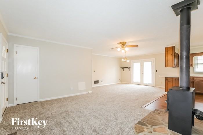 4119 Mcclure Dr - Photo 3 of 15