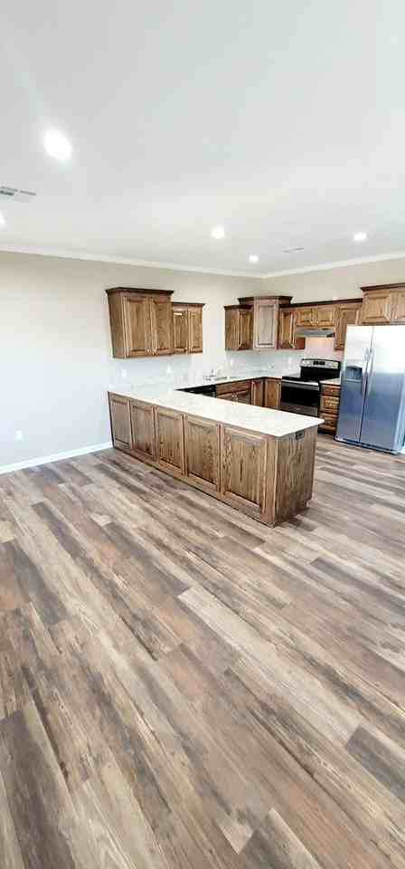 145 Canterberry St #B - Photo 4 of 32