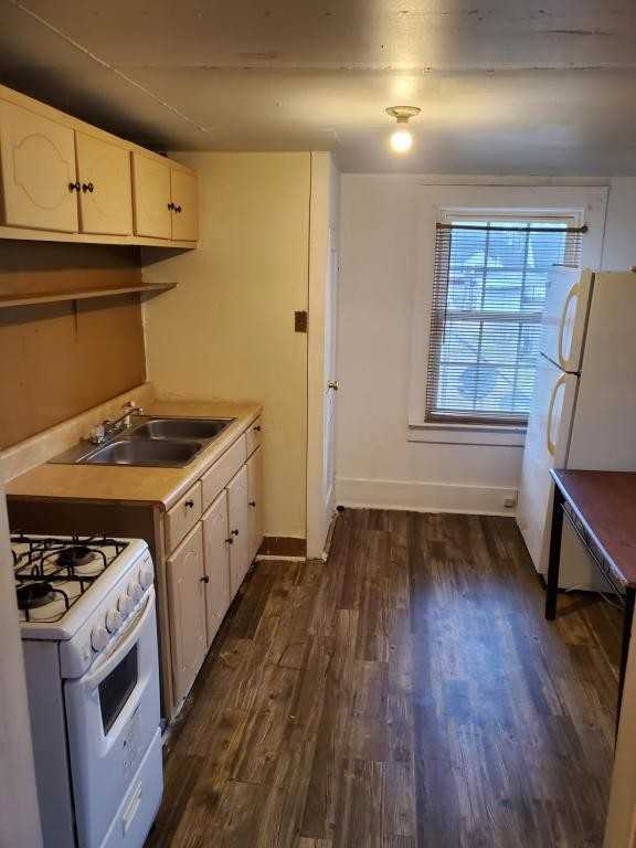 106 East Green Street - Photo 2 of 6