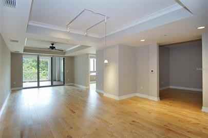 400 Beach Dr Ne #203 - Photo 2 of 18