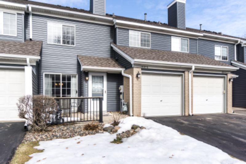 1810 Donegal Dr #6 - Photo 2 of 24