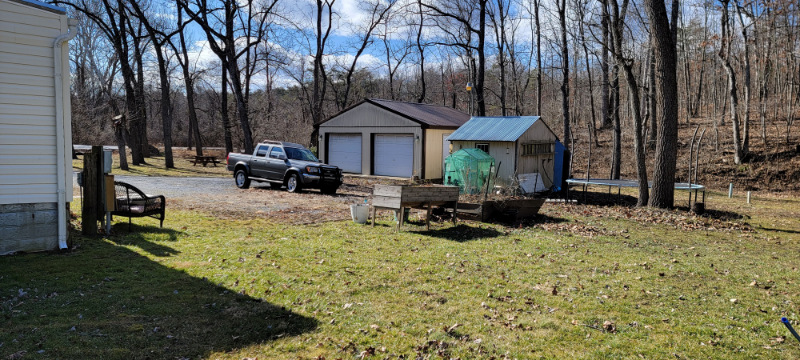 537 Tomahawk Run Rd - Photo 3 of 12