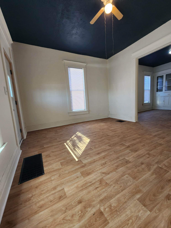 21 Rose Ave - Photo 2 of 10