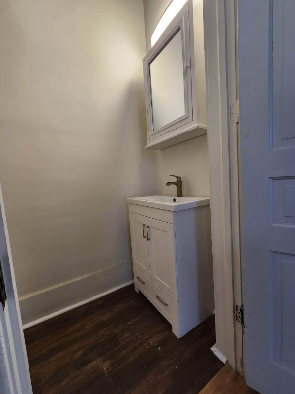 21 Rose Ave - Photo 4 of 10