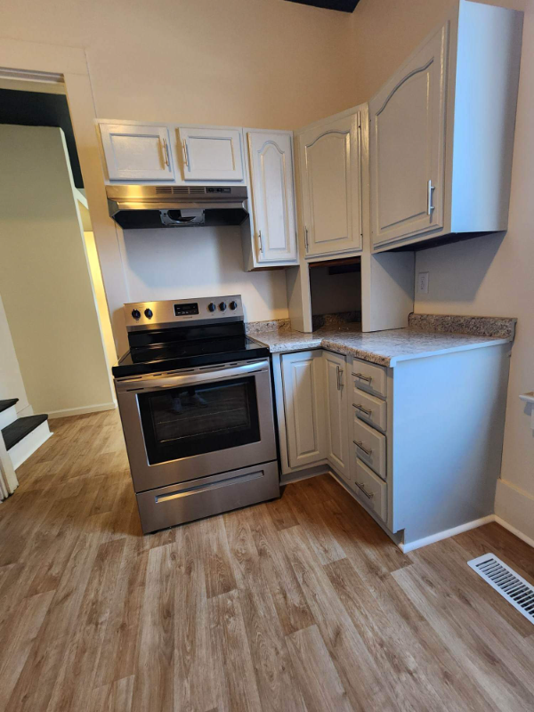 21 Rose Ave - Photo 5 of 10