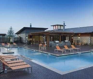 951 Greenside Dr - Photo 2 of 8