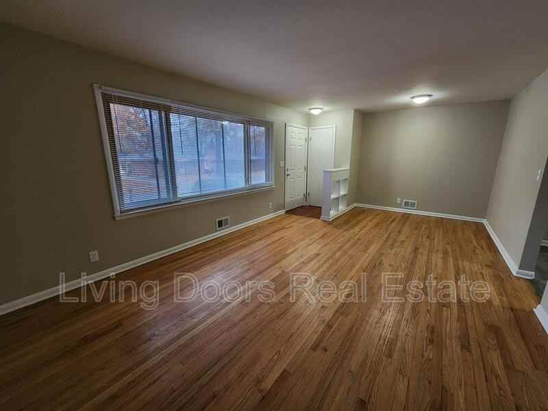 700 N 68th St - Photo 2 of 17