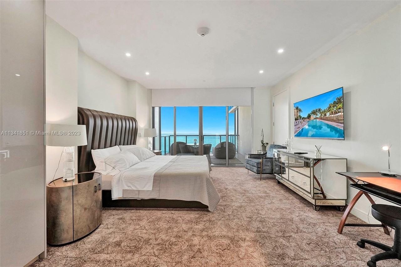 9703 Collins Ave #2501 - Photo 5 of 20