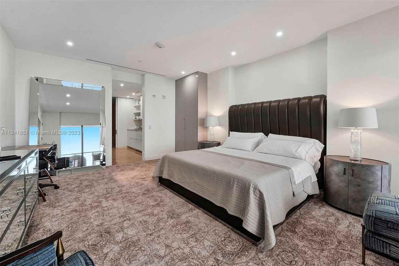 9703 Collins Ave #2501 - Photo 7 of 20