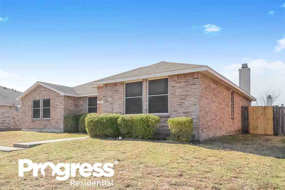 3041 Paint Brush Pl - Photo 3 of 21