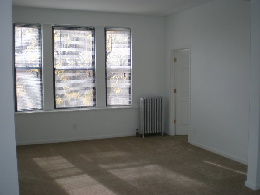722 S Racine - Photo 2 of 5