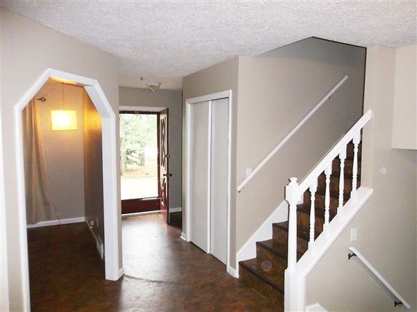 12401 Spruce Ln - Photo 3 of 9