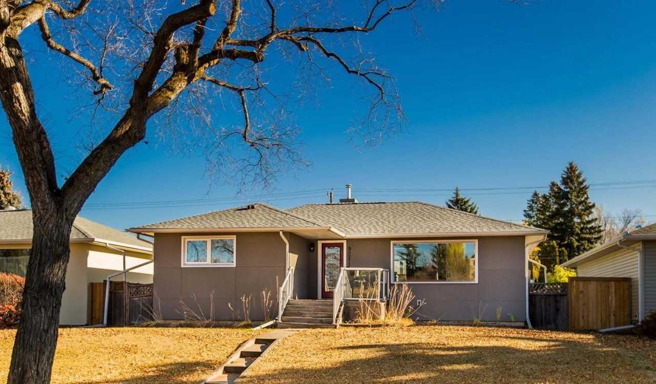 9211 79 Street Northwest - Photo 3 of 20