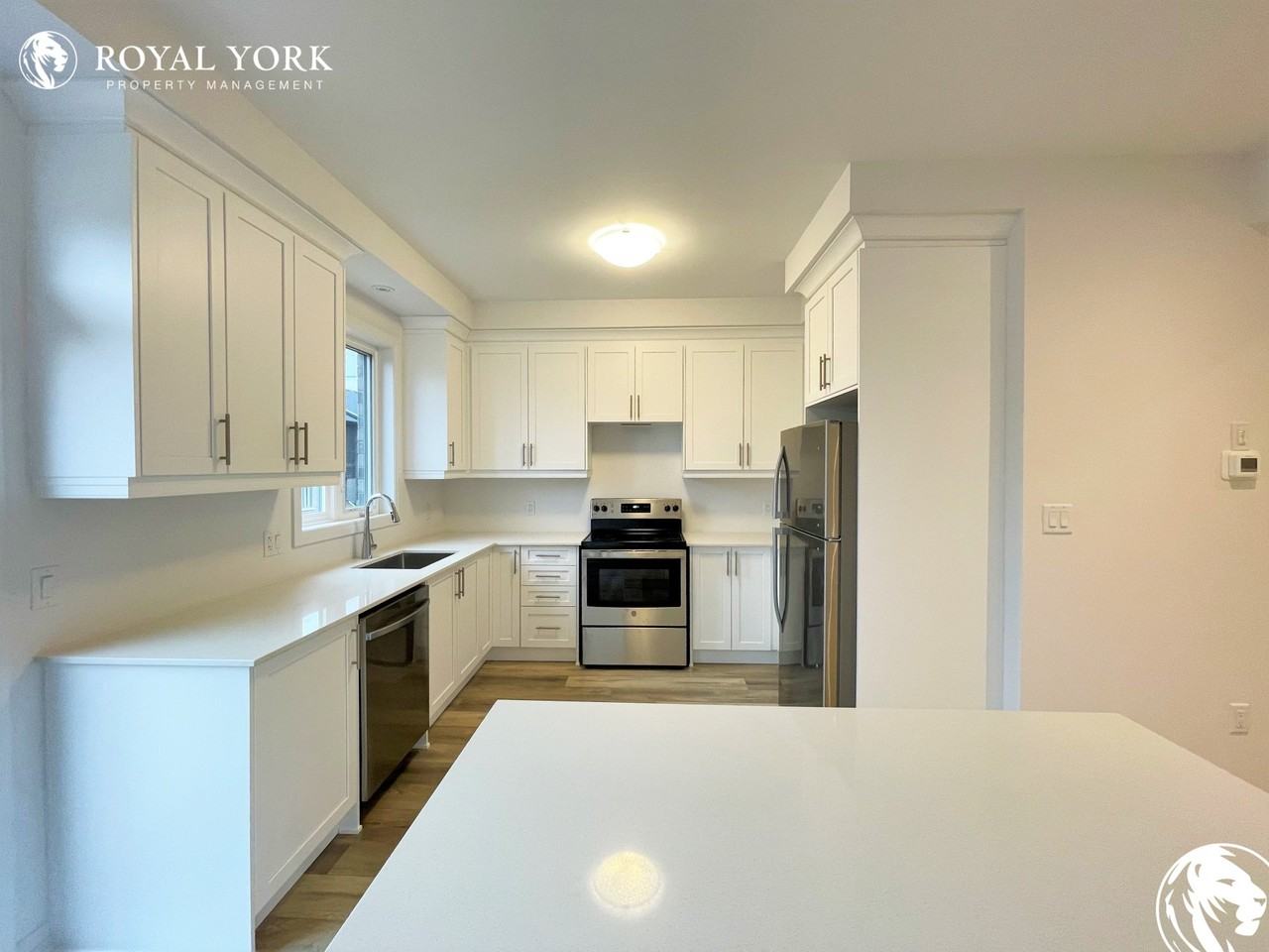 55 Soho St #56 - Photo 3 of 33