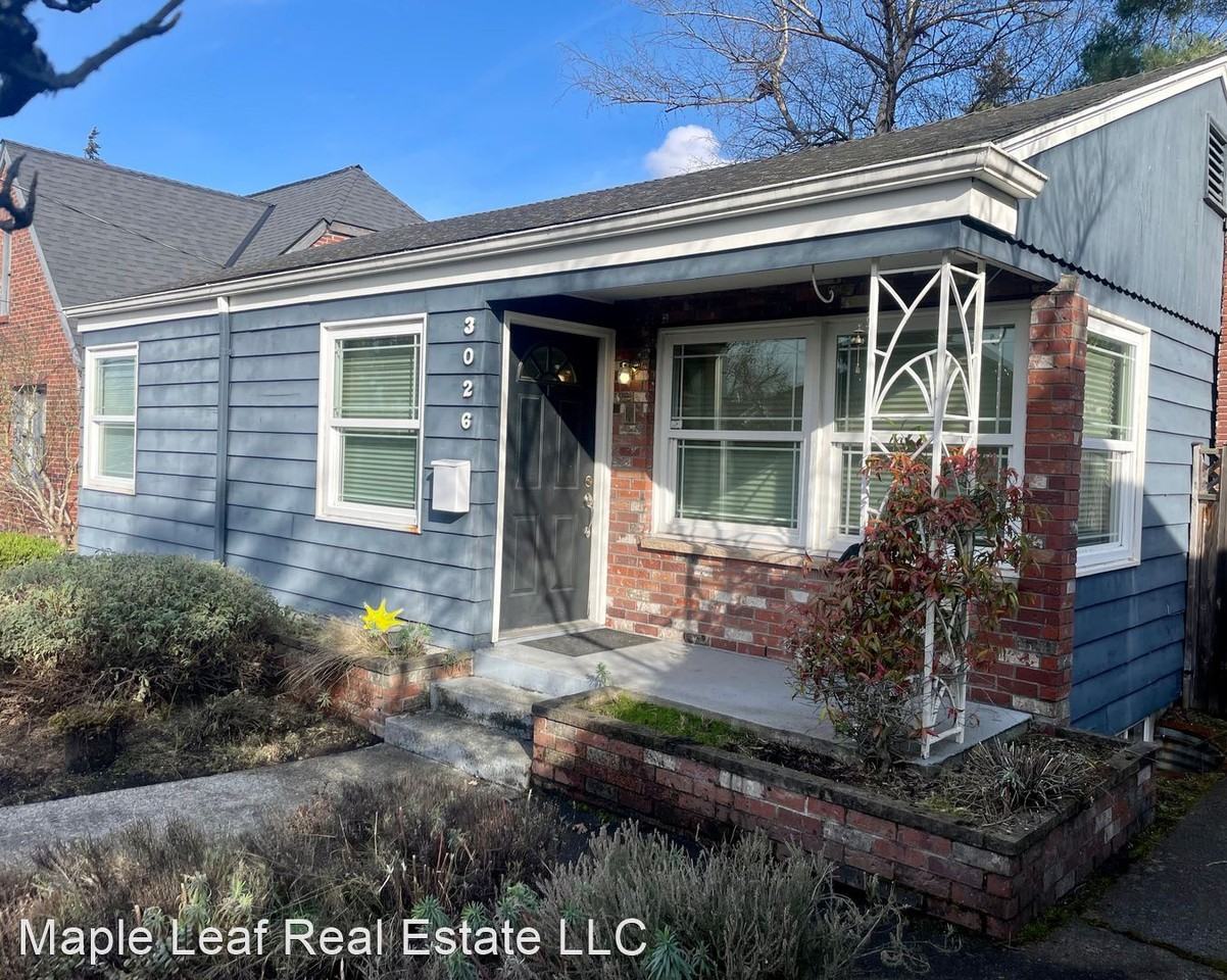 3026 12th Ave W - Photo 3 of 28