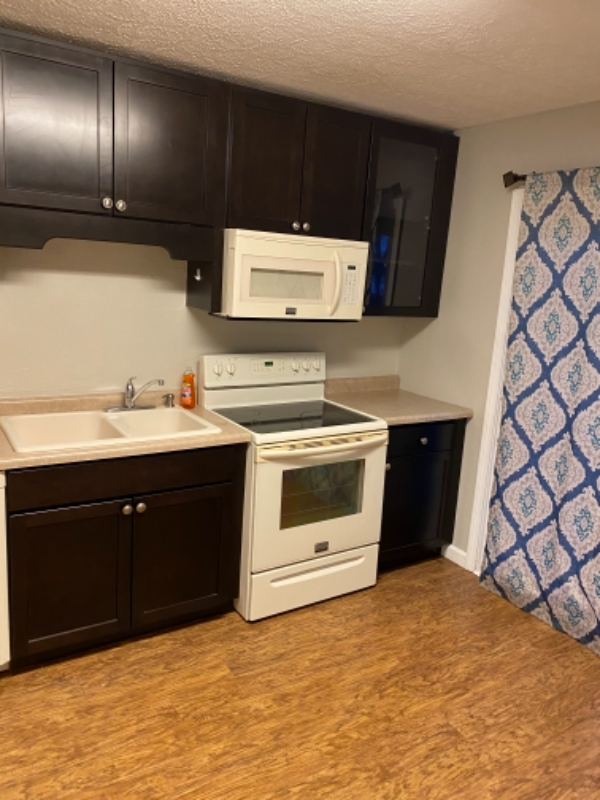 2249 Sutton Dr - Photo 2 of 14