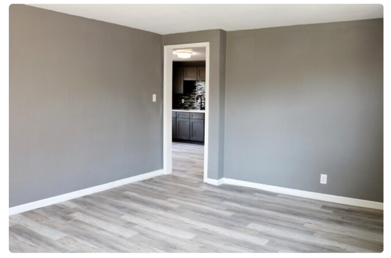 2527 S 11th St #A - Photo 2 of 2