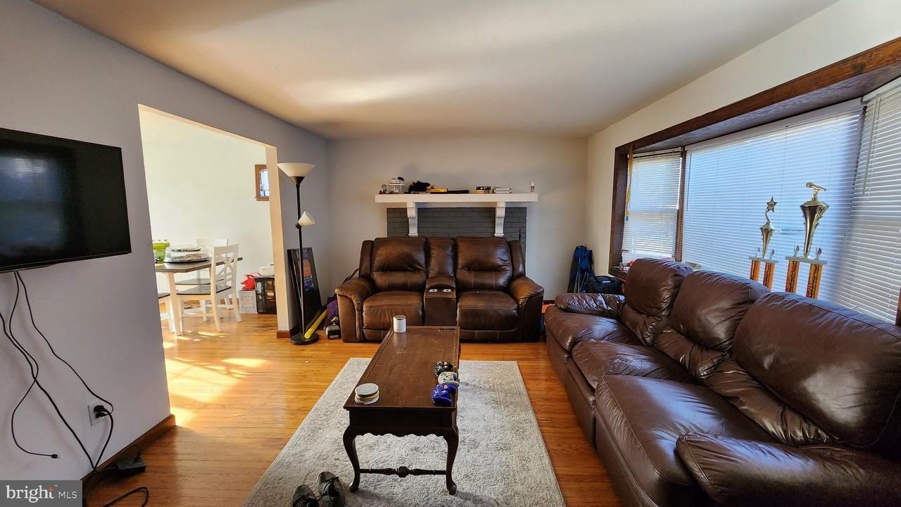 12 Georgetown Rd - Photo 3 of 11